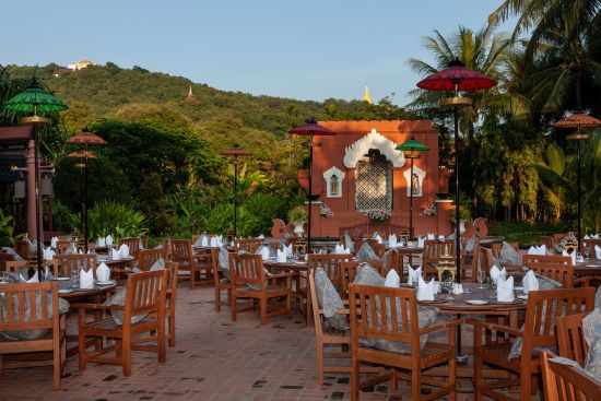 Mercure Mandalay Hill Resort:  Kinsana