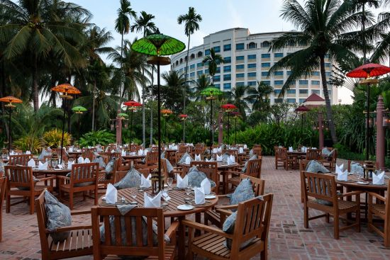 Mercure Mandalay Hill Resort:  Kinsana