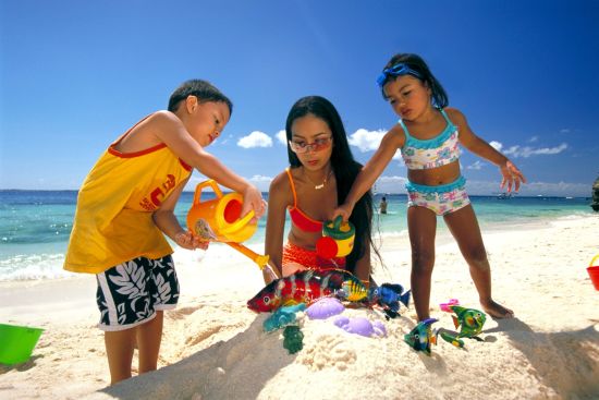 Shangri-La's Mactan Resort & Spa in Cebu:  Sand Castle Building