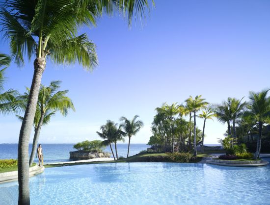 Shangri-La's Mactan Resort & Spa in Cebu:  Infinity Pool