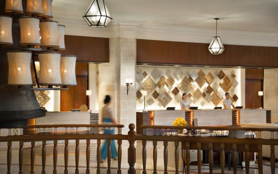 Shangri-La's Mactan Resort & Spa in Cebu:  Reception