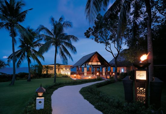 Shangri-La's Mactan Resort & Spa in Cebu:  Cowrie Cove 