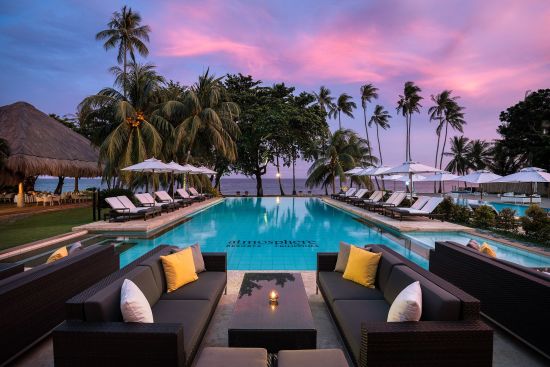 Atmosphere Resort à Negros:  Main pool and lounging area