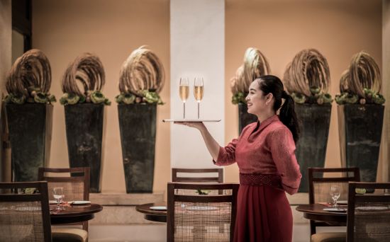 The Peninsula à Manille:  Escolta Dining Area