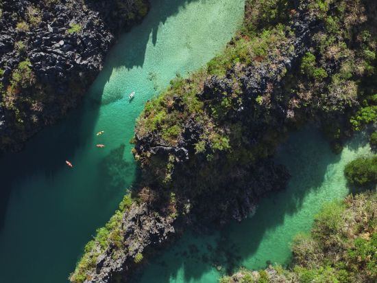 El Nido Resorts Lagen Island à Palawan:  Kayaking at the Big Lagoon
