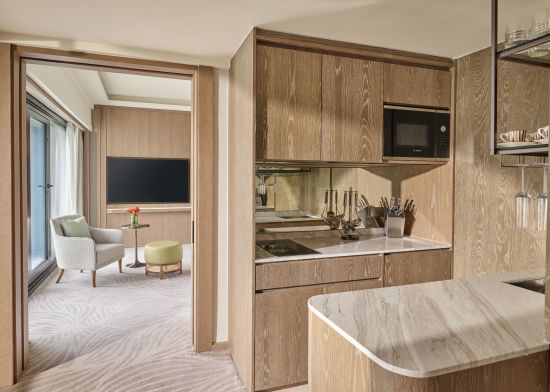 Mandarin Oriental in Singapur:  Family Suite | Kitchen