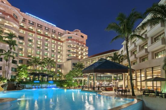 Paradox Singapore Merchant Court at Clarke Quay in Singapur:  Exterior by night