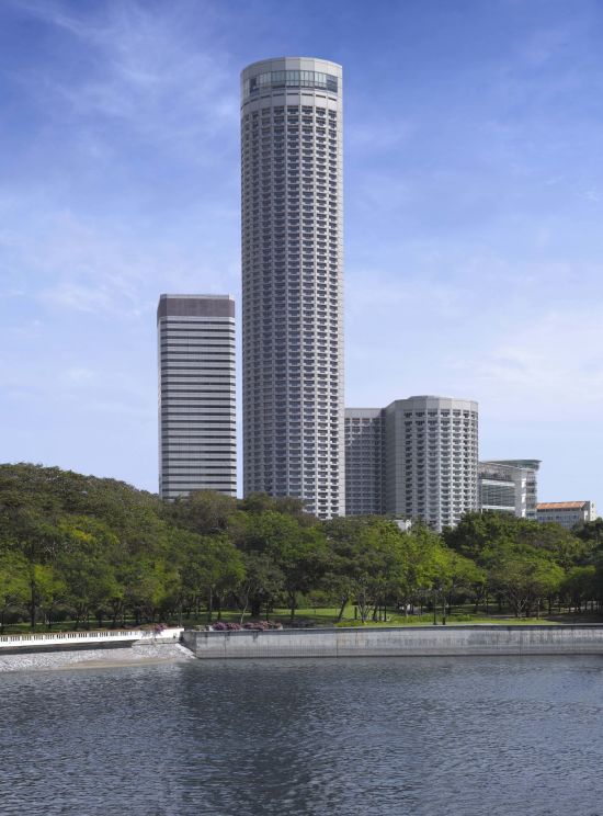 Swissotel The Stamford à Singapour:  Hotel Facade ( Day)