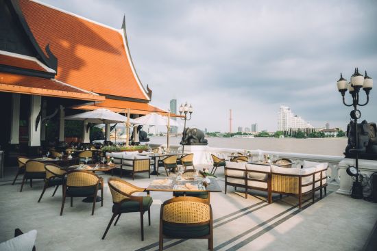 Anantara Riverside Bangkok Resort:  Sala Lakorn 