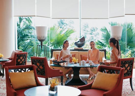 Shangri-La Bangkok:  Lobby Lounge Afternoon Tea