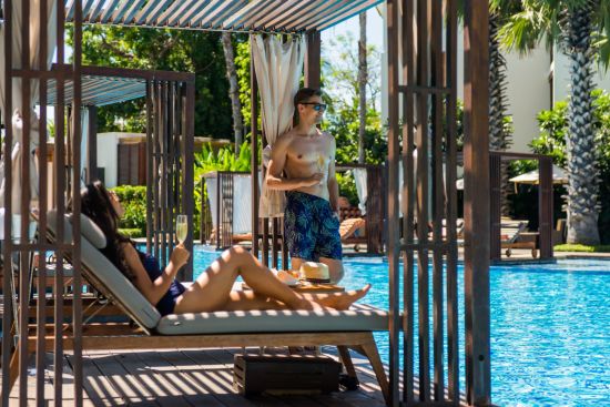 InterContinental Hua Hin Resort:  Pool Bar