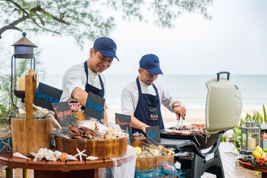 Let's Sea Hua Hin Al Fresco Resort:  Beachfront BBQ