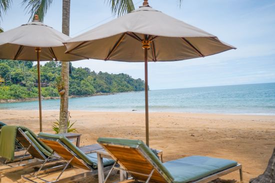 Khaolak Paradise Resort in Khao Lak:  Beach