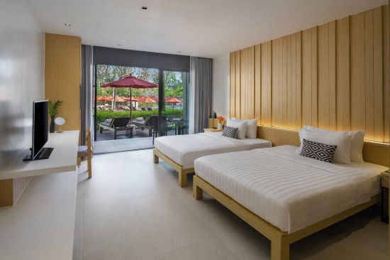 Ramada Resort by Wyndham Khao Lak:  Deluxe Lanai Room