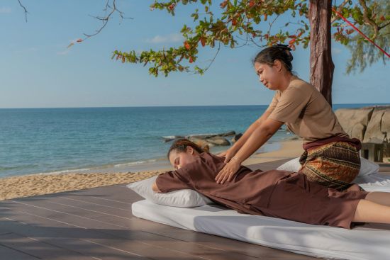 Khaolak Wanaburee Resort à Khao Lak:  Massage