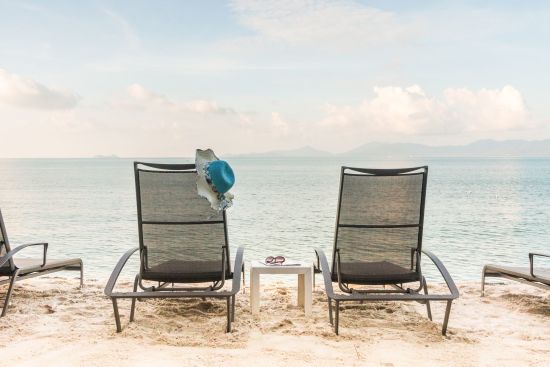 Paradise Beach Resort à Ko Samui:  Deckchairs