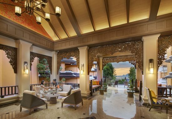 Amari Vogue Krabi:  beach: facilities: Lobby Sunset