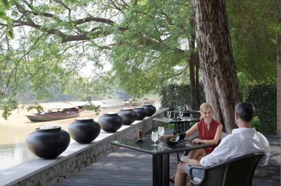 Anantara Chiang Mai Resort:  riverside lunch