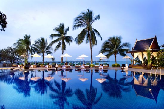 Siam Bayshore in Pattaya:  Beach Pool Pavilion