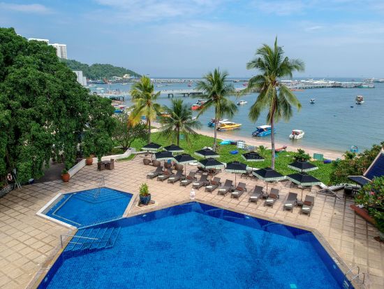 Siam Bayshore in Pattaya:  Beach Pool