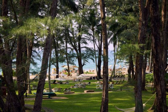 Dusit Thani Laguna Phuket:  Garden & Beach Front