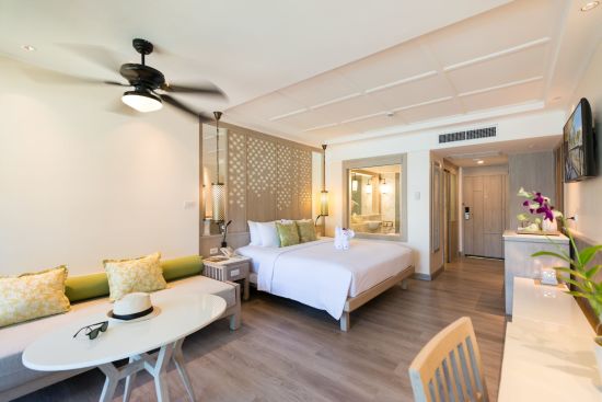 Katathani Phuket Beach Resort:  Junior Suite (Thani Wing)