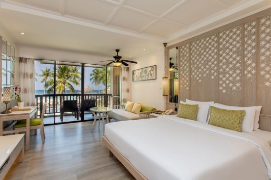 Katathani Phuket Beach Resort:  Junior Suite (Thani Wing)