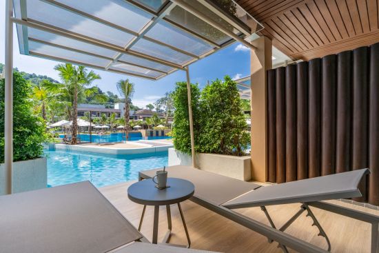 Katathani Phuket Beach Resort:  Pool Access (Bhuri Wing)