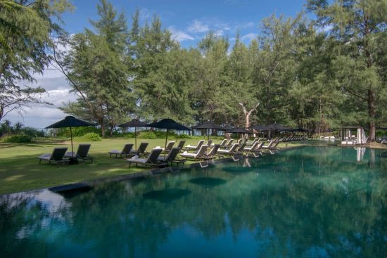 SALA Phuket Mai Khao Beach Resort:  Pool