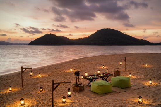 Six Senses Yao Noi à Ko Yao:  beach: f&b: Island sunset BBQ