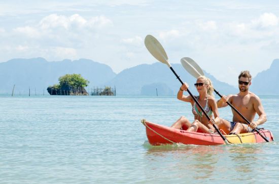 Paradise Koh Yao in Ko Yao:  Couple Kayaking