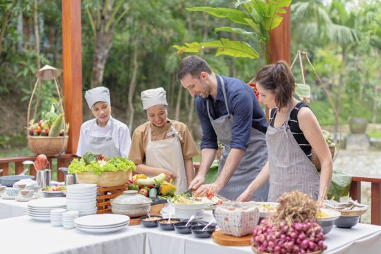 Pilgrimage Village à Hué:  Cooking class