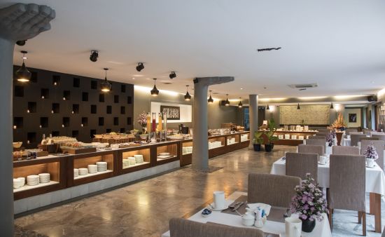 Pilgrimage Village à Hué:  Slope-Cafe-Breakfast