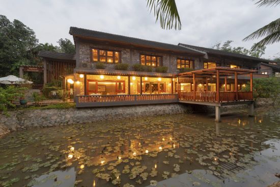 Pilgrimage Village à Hué:  Valley-Restaurant 