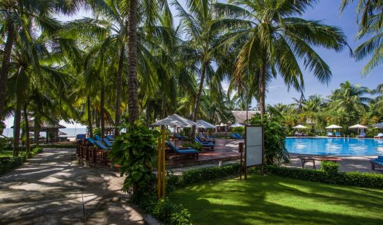 Blue Ocean Resort à Phan Thiet:  path to beach or pool