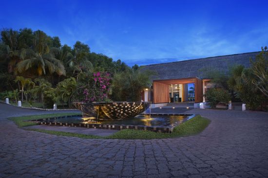 Avani Quy Nhon Resort:  main entrance