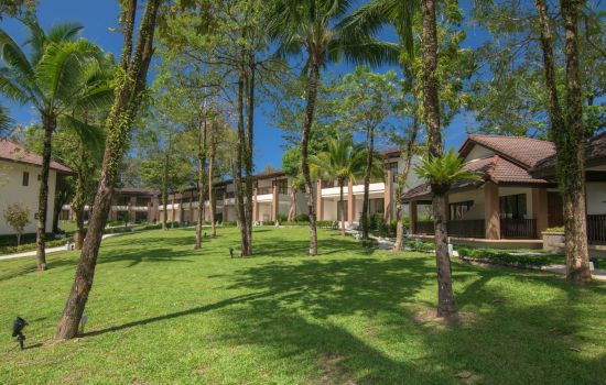 The Leaf Oceanside by Katathani in Khao Lak:  Garden