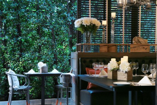 Riva Surya à Bangkok:  Babble Rum