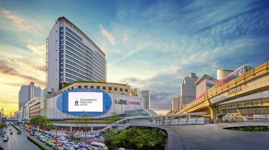 Pathumwan Princess in Bangkok:  Pathumwan Skywalk