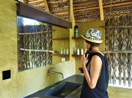Elements Beach & Nature Resort in Kalpitiya:  Palm Tree House | Bathroom