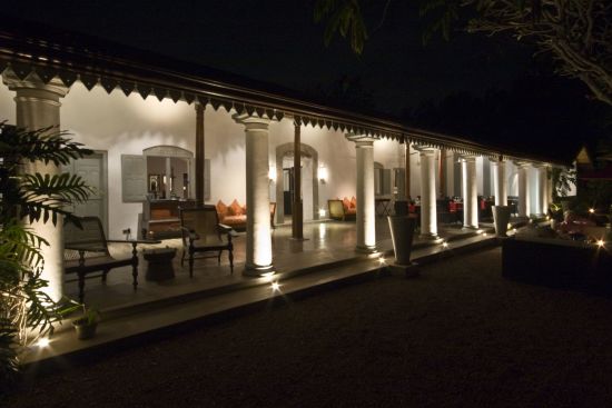 Wallawwa in Colombo: Front Verandah