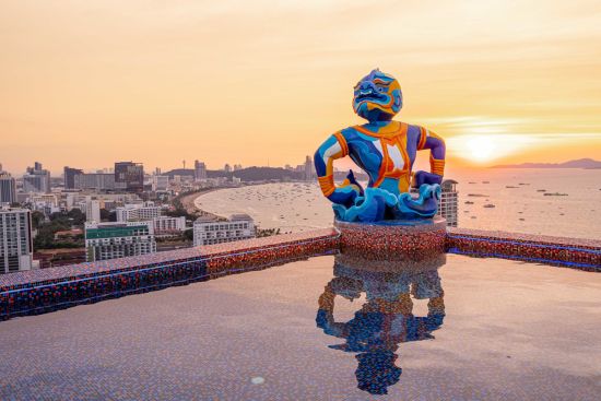 Siam@Siam Design Hotel Pattaya:  Swimming Pool | Skybar Summer Club