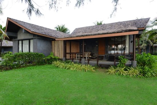 Twin Lotus Resort & Spa in Ko Lanta: Deluxe Beachfront Villa