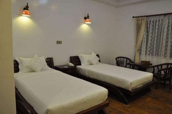 Yadanarpon Dynasty à Mandalay: Superior | Deluxe