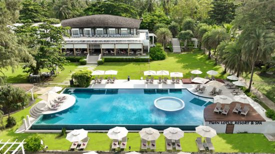 Twin Lotus Resort & Spa in Ko Lanta: Beach Pool