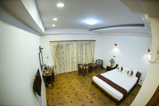 Yadanarpon Dynasty à Mandalay: Deluxe