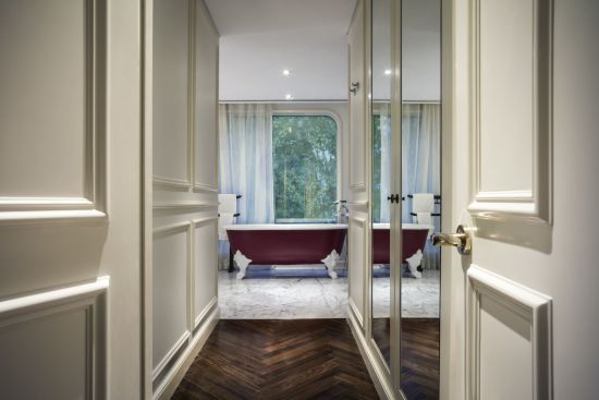 Hôtel des Arts Saigon:  Executive Studio Suite | Bathroom