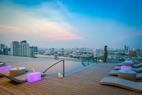 AVANI+ Riverside Bangkok Hotel:  Roof Top Pool