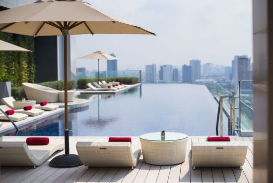 AVANI+ Riverside Bangkok Hotel:  Swimming Pool