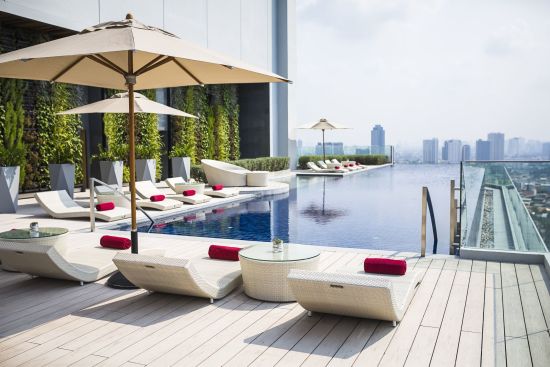 AVANI+ Riverside Bangkok Hotel:  Pool